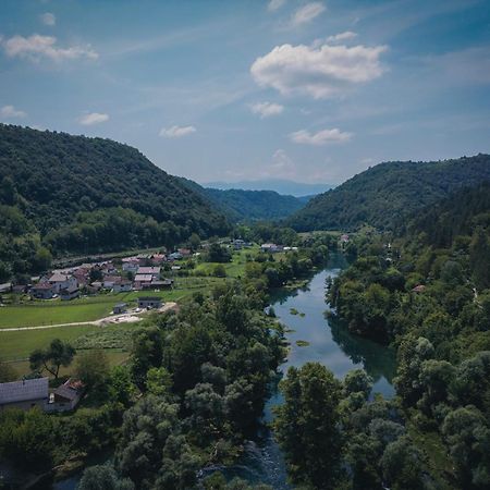 Hotel Tazz - River Front Oasis Collection Bihac Bagian luar foto