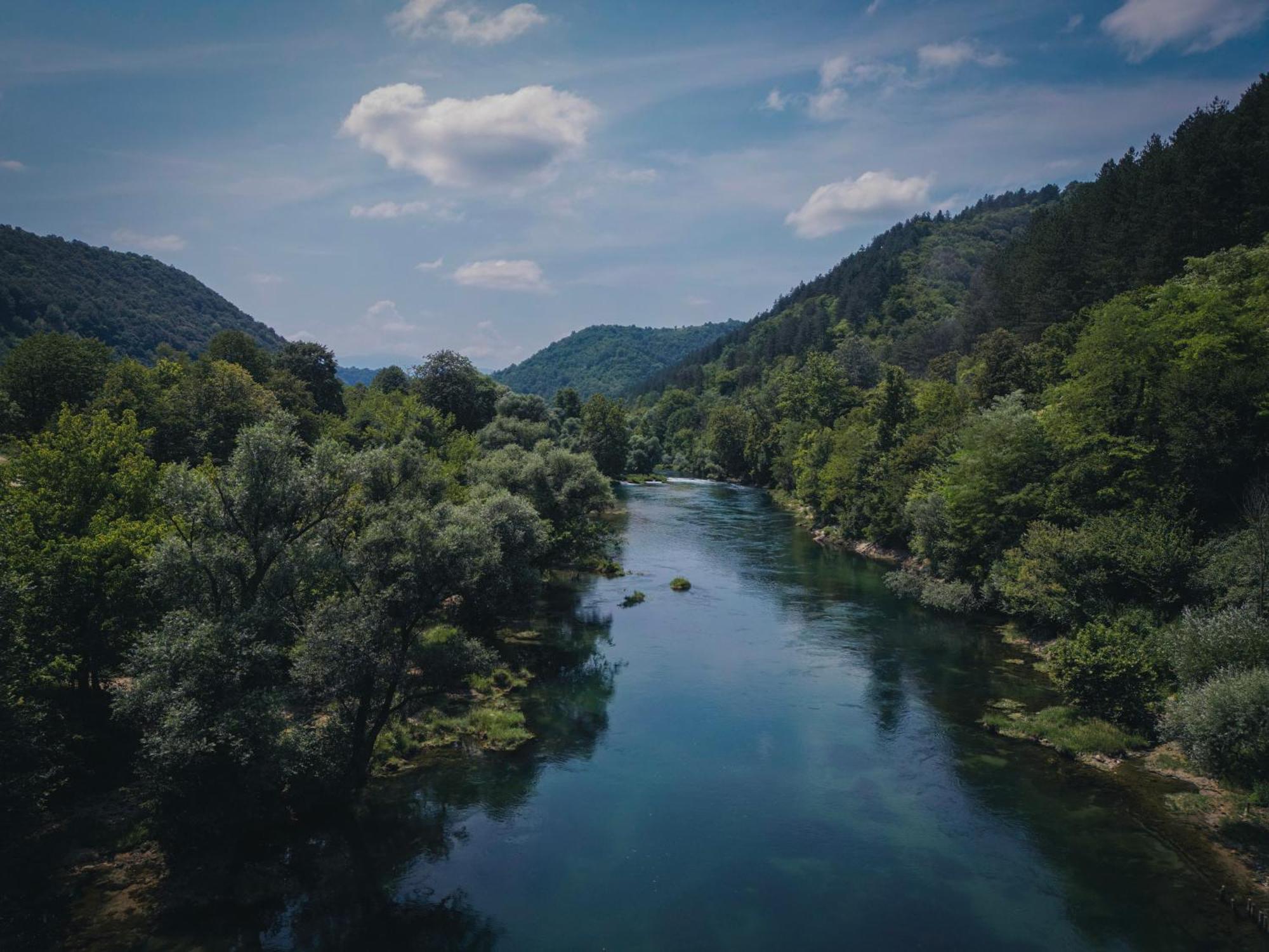 Hotel Tazz - River Front Oasis Collection Bihac Bagian luar foto