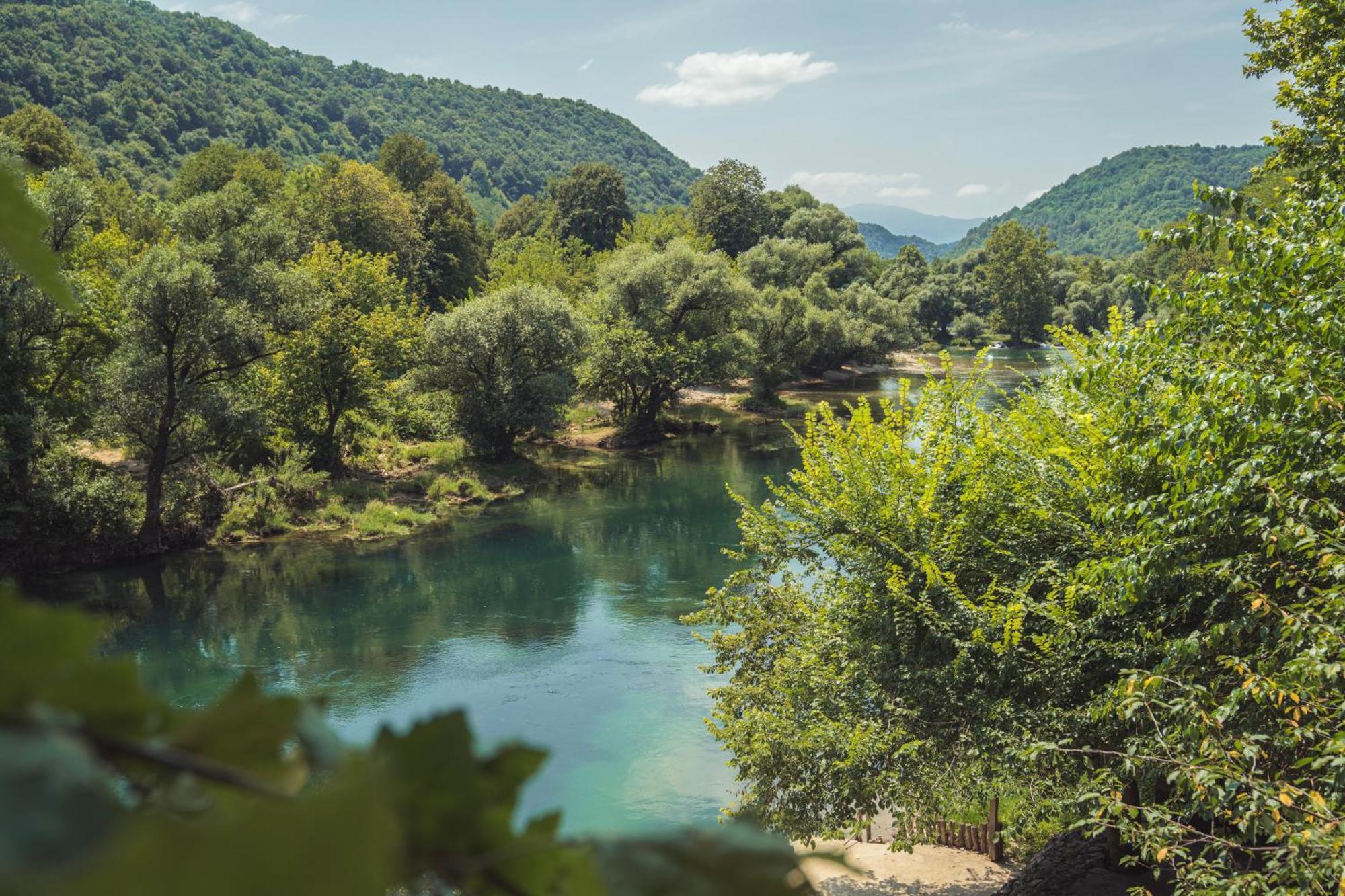 Hotel Tazz - River Front Oasis Collection Bihac Bagian luar foto